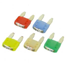 025234 Zekeringset 5A, 7½A, 10A, 15A, 20A, 25A.