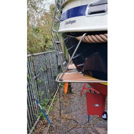 48.443.41 Zwemplateau voor ronde/spitse achtersteven.